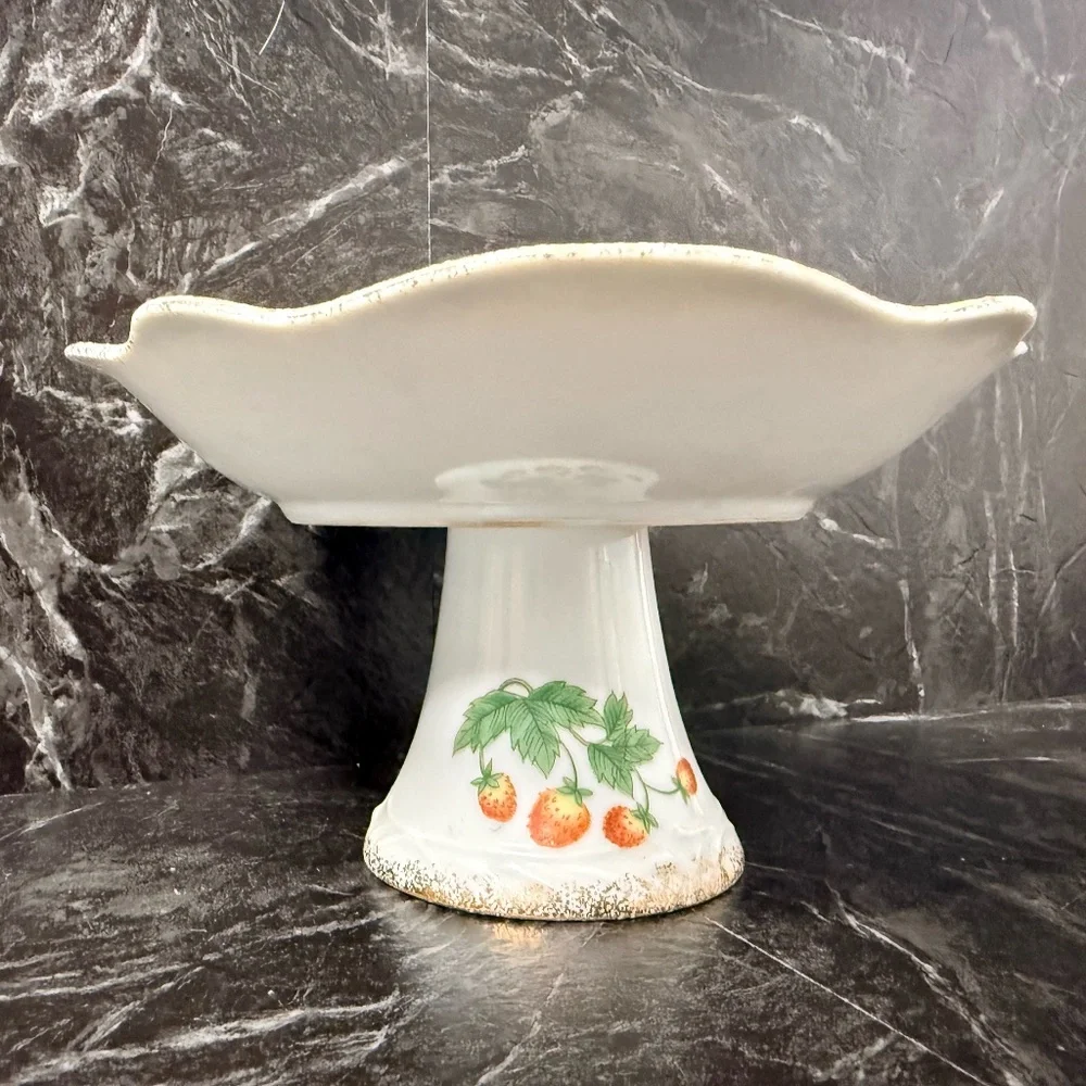 NORLEANS Cake Stand with Strawberries and Butterflies